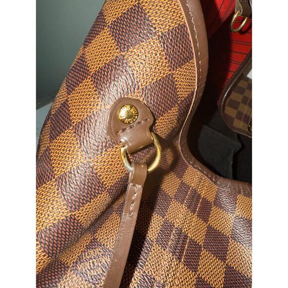 Louis Vuitton Neverfull MM Damier Ebene with Red Interior - Picture 3 of 5